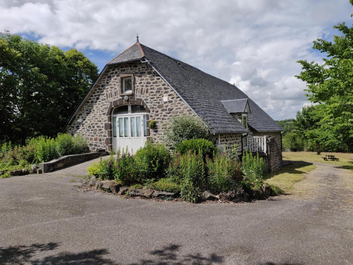 Maison D'Hotes La Grange Salers Eksteriør billede