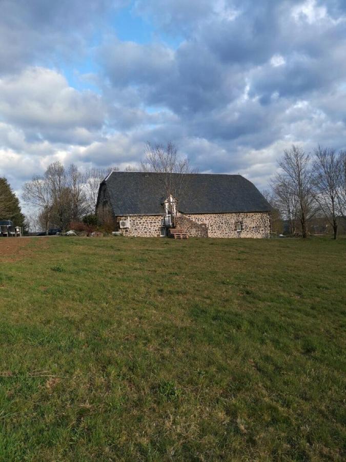 Maison D'Hotes La Grange Salers Eksteriør billede