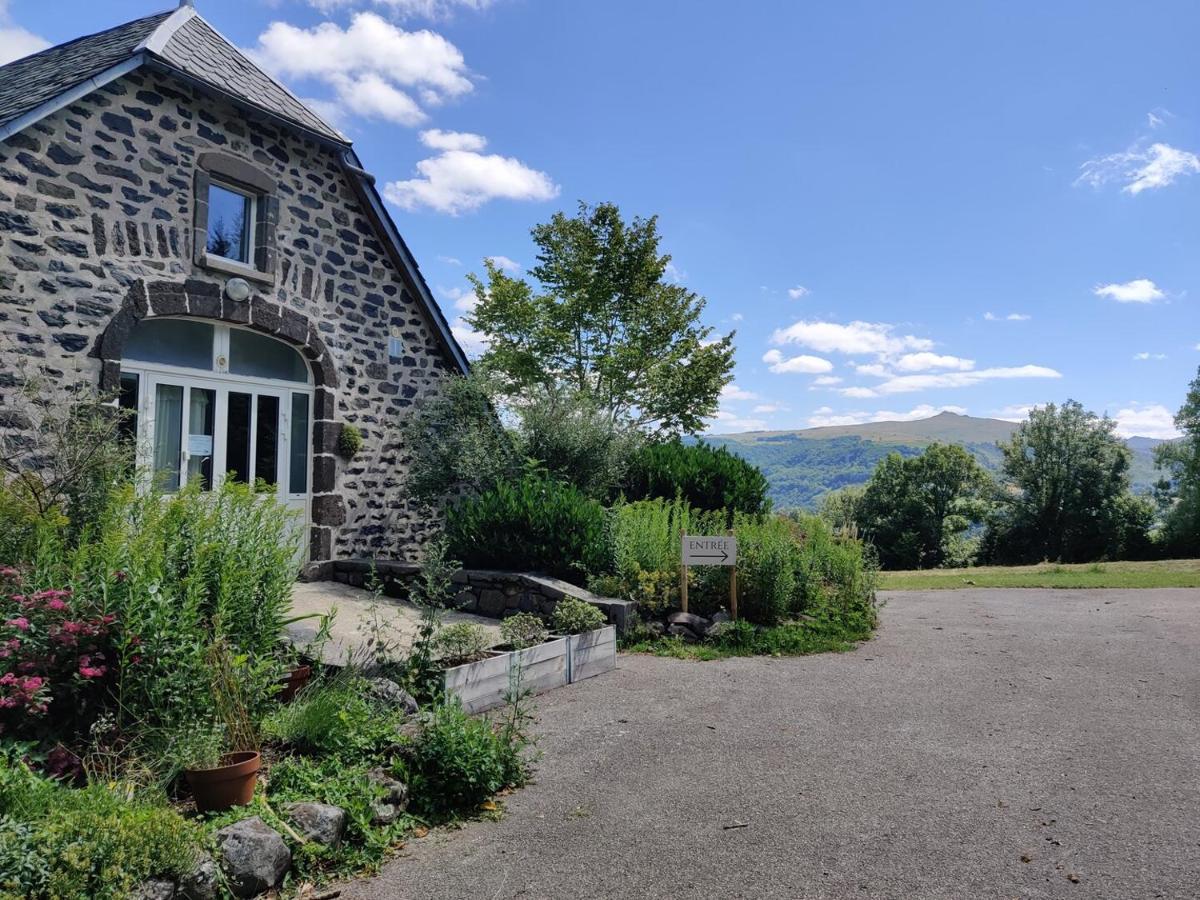 Maison D'Hotes La Grange Salers Eksteriør billede